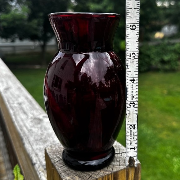 Vintage Deep Ruby Red Hand Blown Art Glass Floral Vase Anchor Hocking  6.5 - Picture 8 of 8